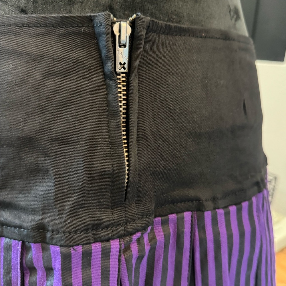 Tripp nyc pleated Y2K style purple and black skirt - Picture 5 of 13